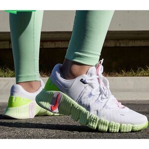 Nike Free Metcon 5” Barely Volt/Pink Foam Sneakers Women’s Sz 12 NWOB